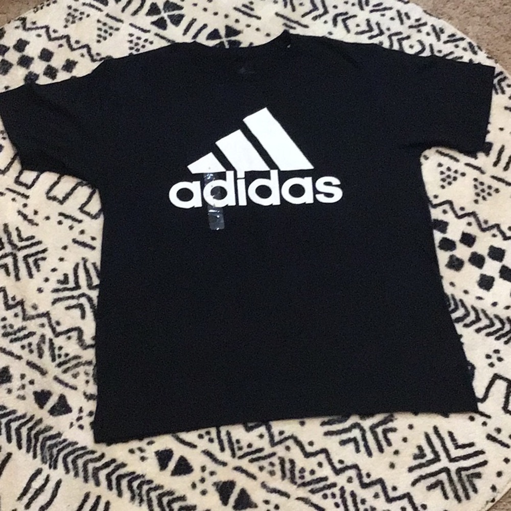 Adidas T-shirt